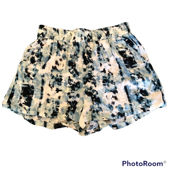 Comfortable Rayon Tie Dye Pull On Shorts With Pockets Woman’s Size Small - Picture 1 of 9